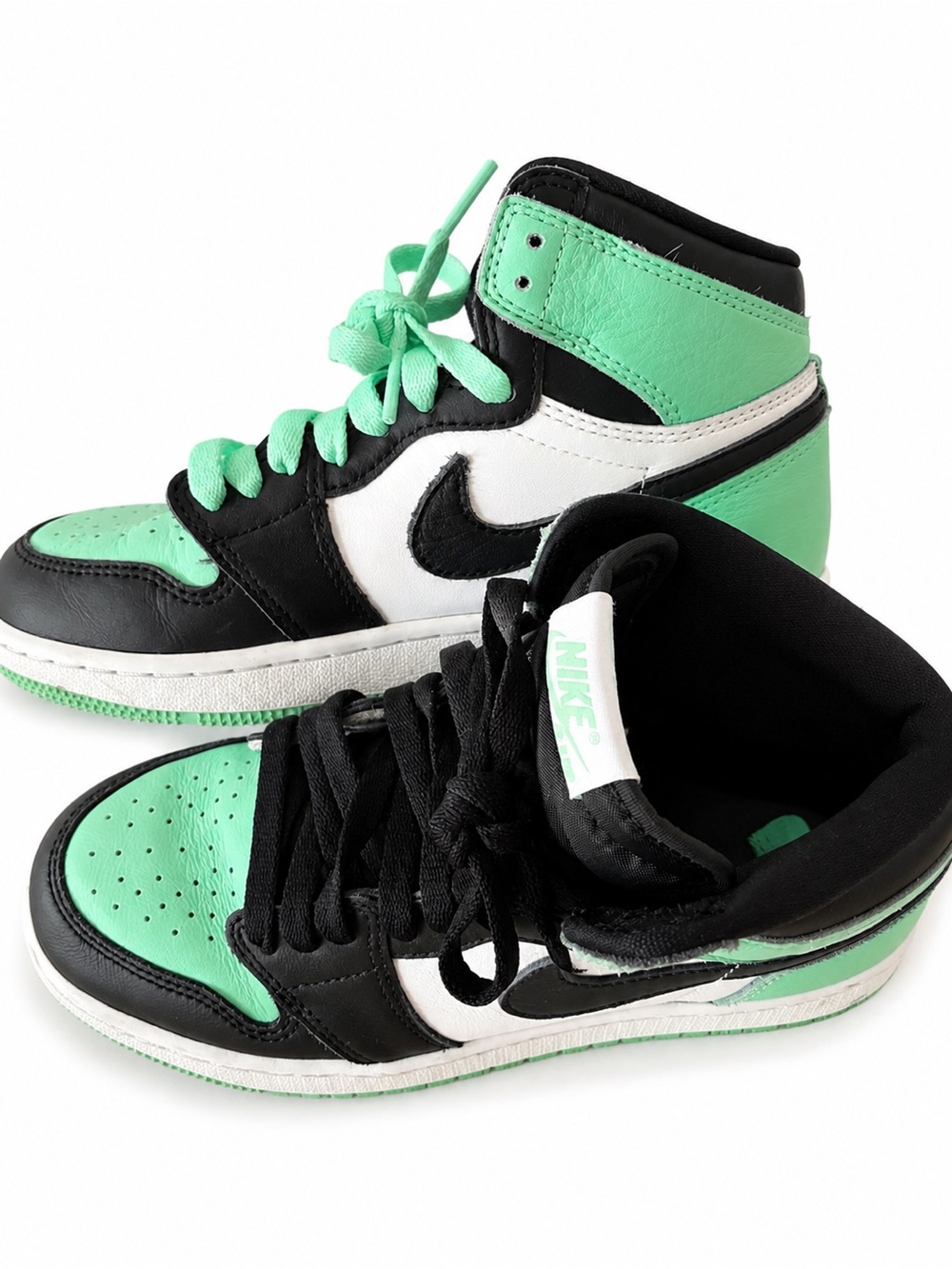 Nike Air Jordan 1 Retro High OG Green Glow GS Size 5Y